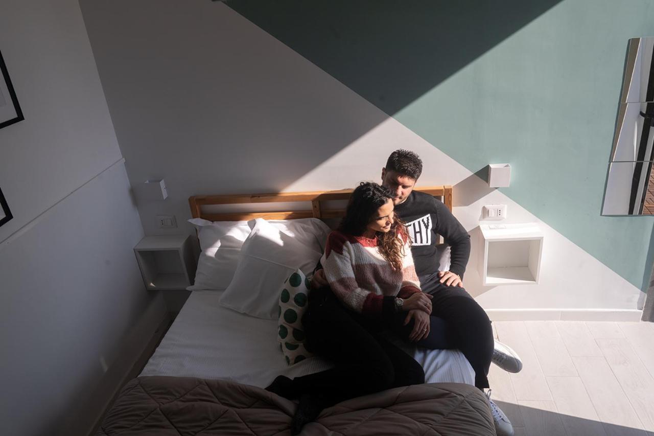 Greros H. Rooms Napoli Centro By Clapa Group Dislocated Hospitality מראה חיצוני תמונה
