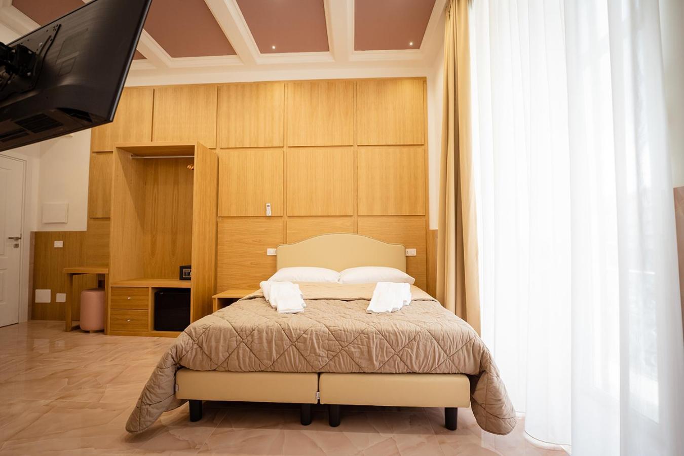 Greros H. Rooms Napoli Centro By Clapa Group Dislocated Hospitality מראה חיצוני תמונה