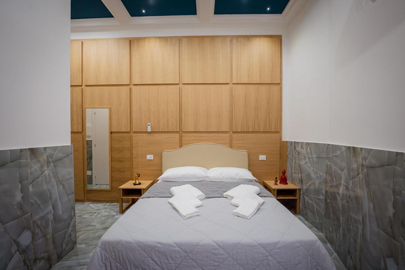Greros H. Rooms Napoli Centro By Clapa Group Dislocated Hospitality מראה חיצוני תמונה
